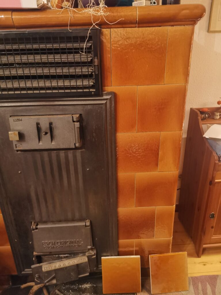 Original Esch E20d Brenneinsatz unseres Kachelofens aus den 60ziger Jahren.